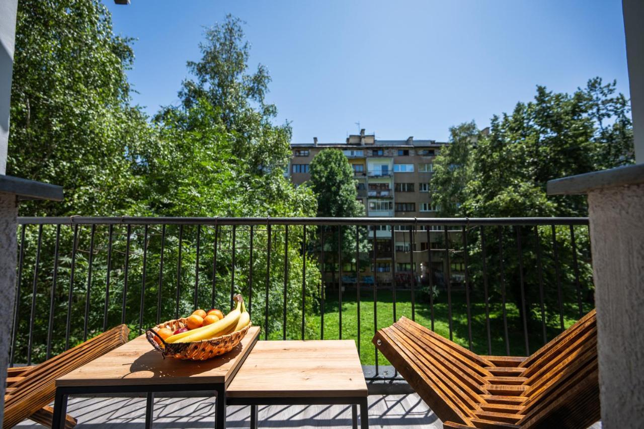 Cozy One-Bedroom Apartment Near City Center SJJ Extérieur photo