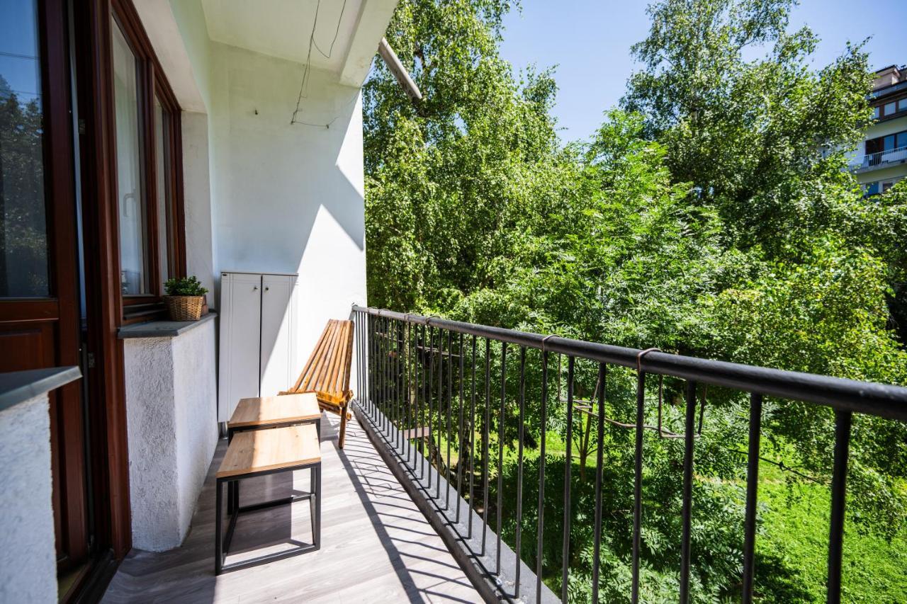 Cozy One-Bedroom Apartment Near City Center SJJ Extérieur photo