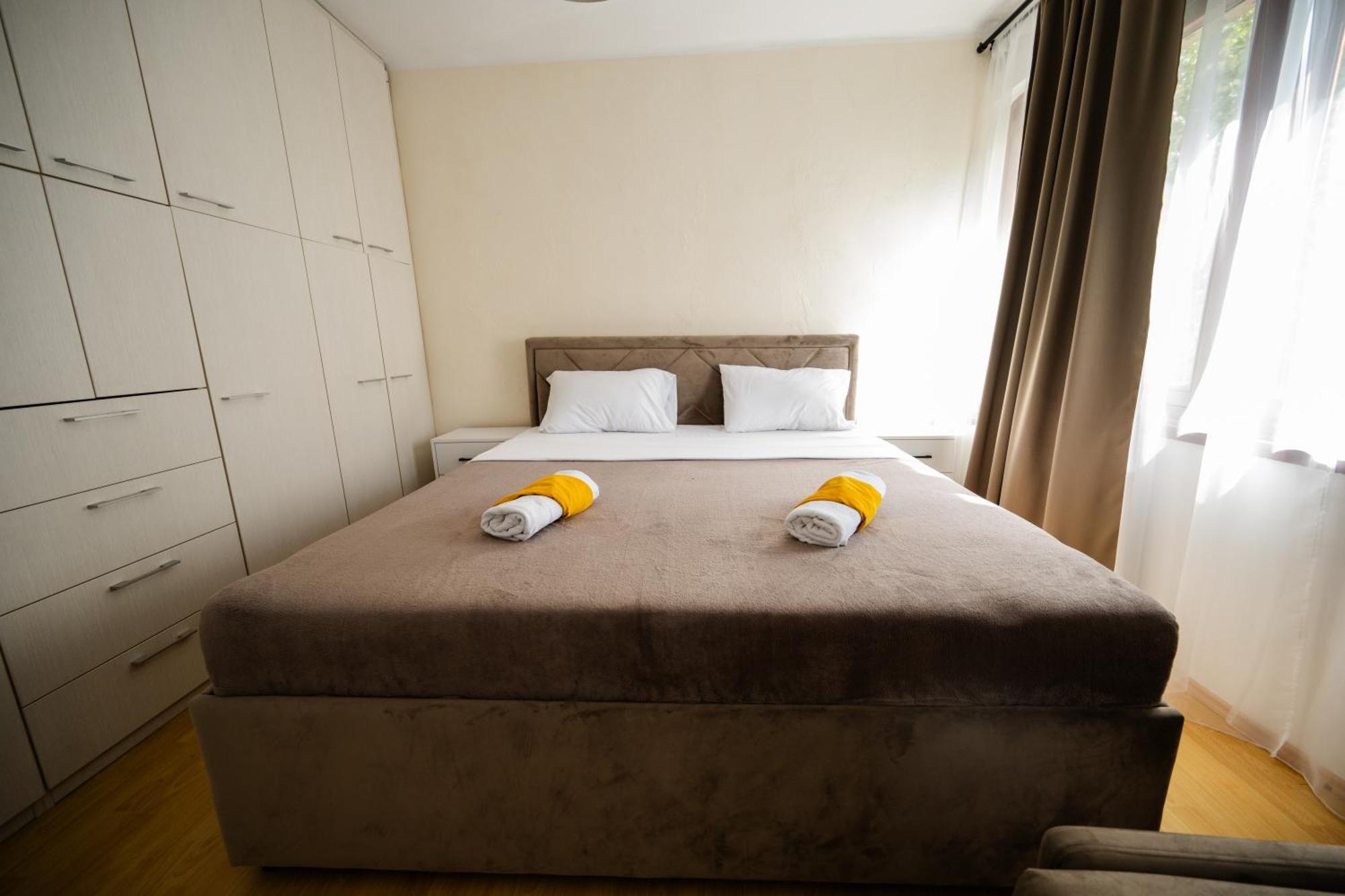 Cozy One-Bedroom Apartment Near City Center SJJ Extérieur photo